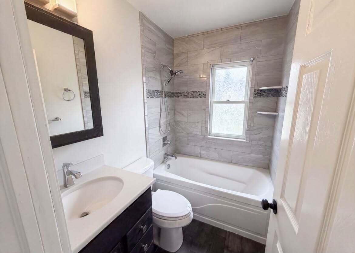17590 Eastland St - Photo 6 of 9