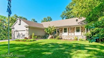 featured image of 3355 Boyer St