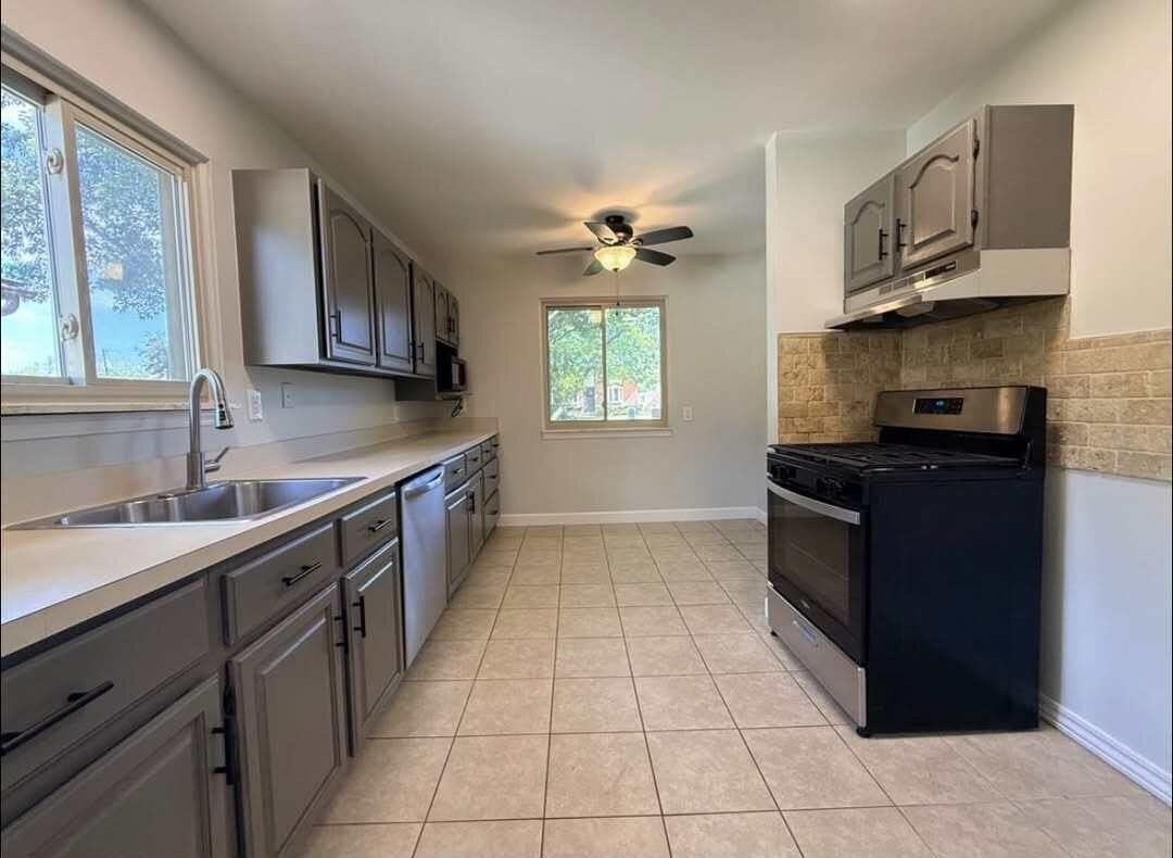 16108 Ziegler St - Photo 2 of 10