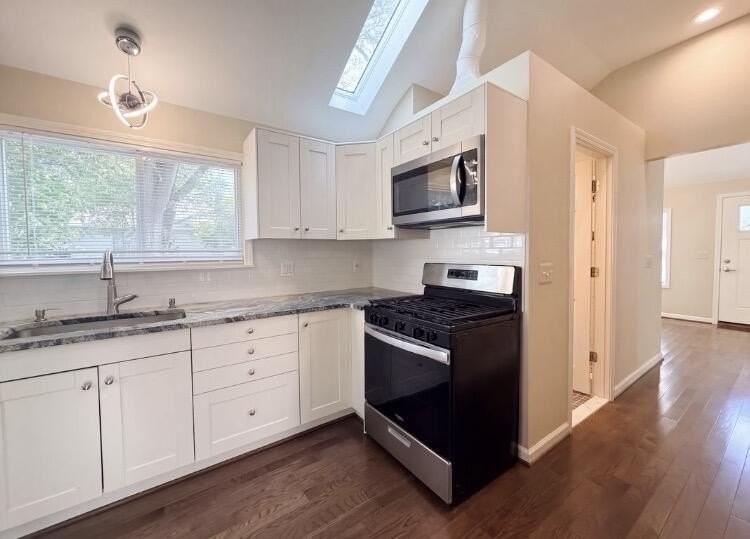 20919 Hollywood St - Photo 3 of 14