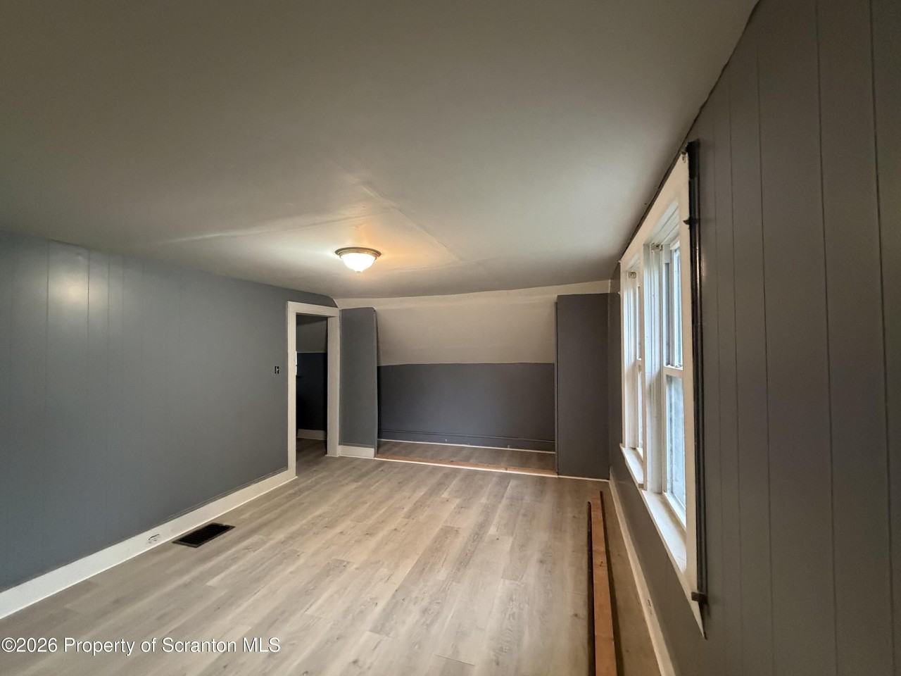 205 Electric St - Photo 7 of 21