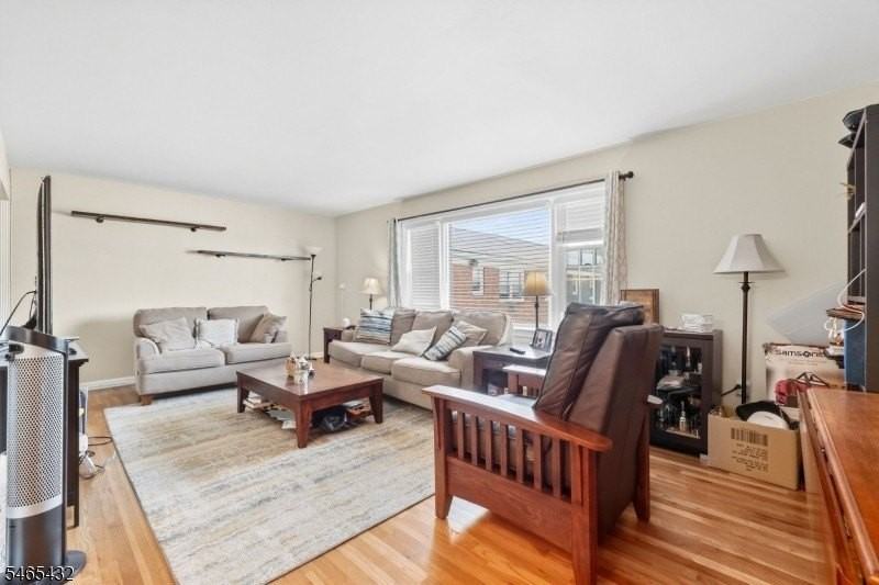 565 Grove St #B4 - Photo 4 of 18