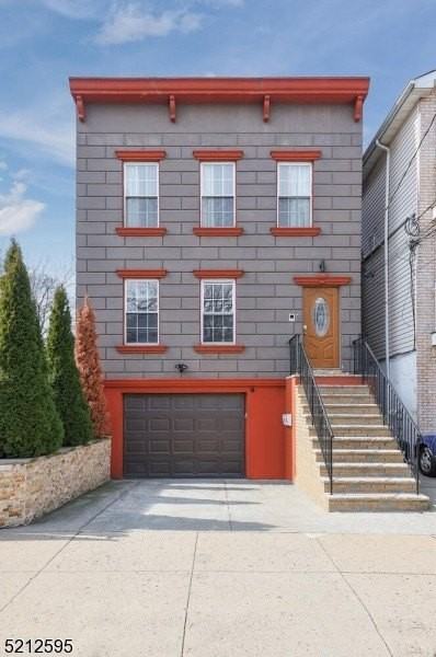131 Armstrong Ave - Photo 3 of 19