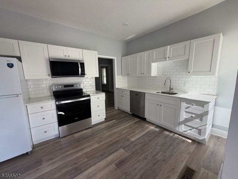 46 Bridge St #B - Photo 2 of 17