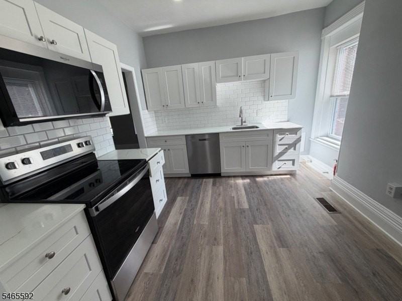 46 Bridge St #B - Photo 3 of 17