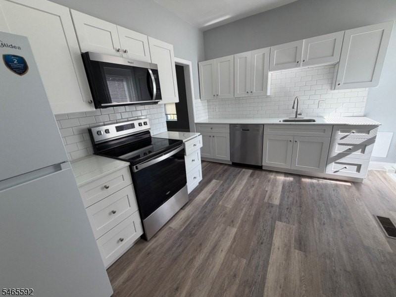 46 Bridge St #B - Photo 4 of 17