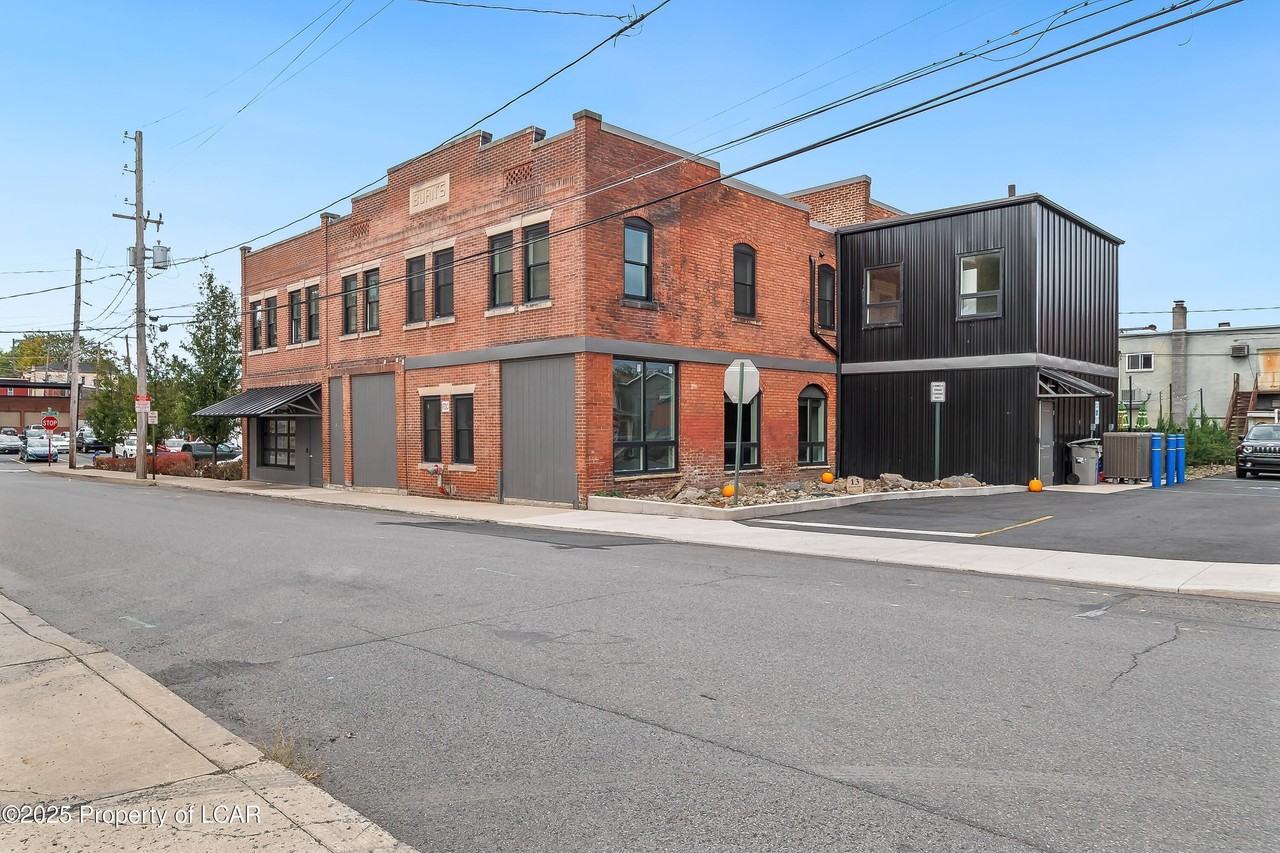 13 Kennedy St #101 - Photo 2 of 23