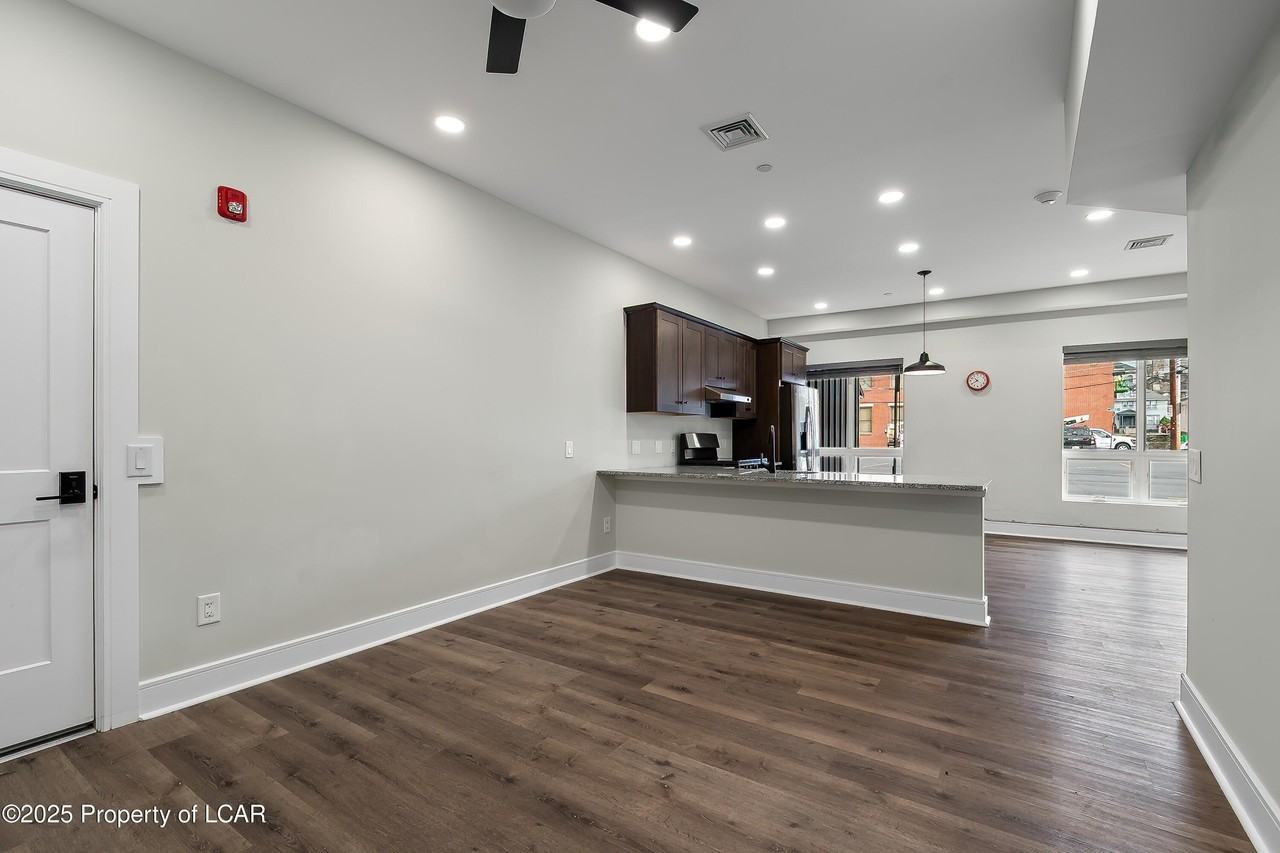 13 Kennedy St #101 - Photo 7 of 23