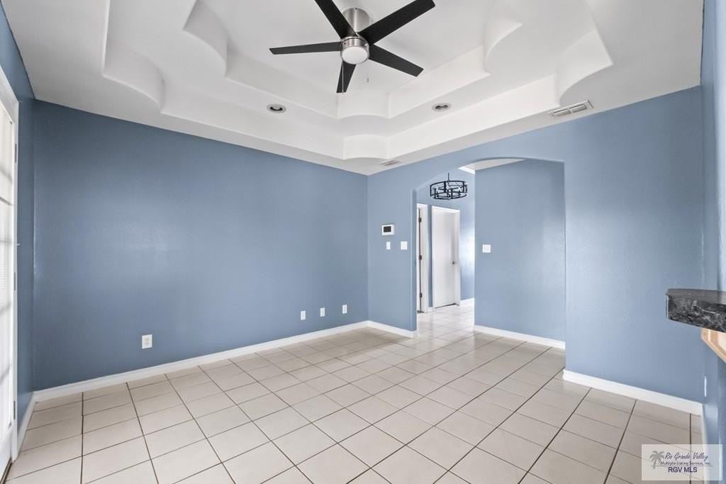 2130 Alexandra Ct - Photo 3 of 18
