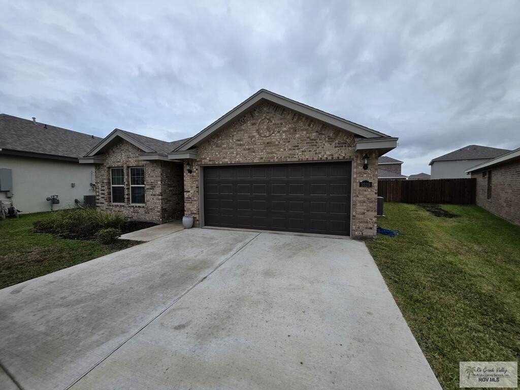 2329 Cougar Trl - Photo 3 of 24