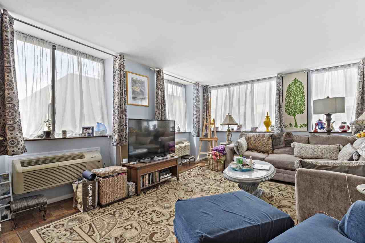 300 Newark St #4I - Photo 2 of 14