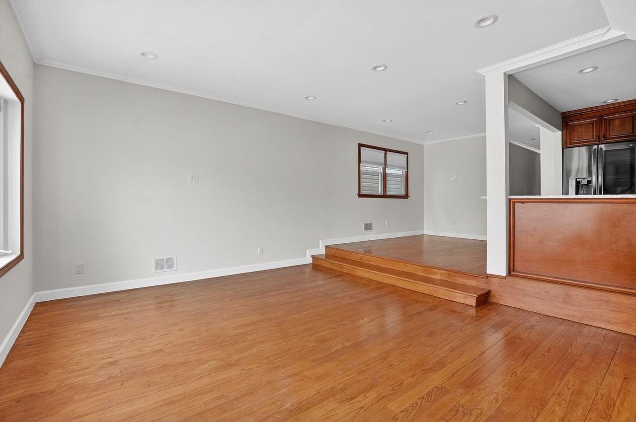 16 George St #1 - Photo 5 of 10