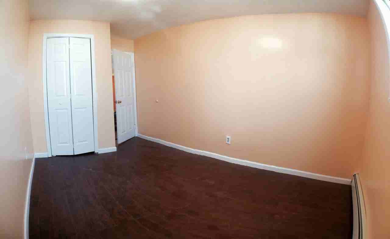 84 W 20th St - Photo 6 of 8