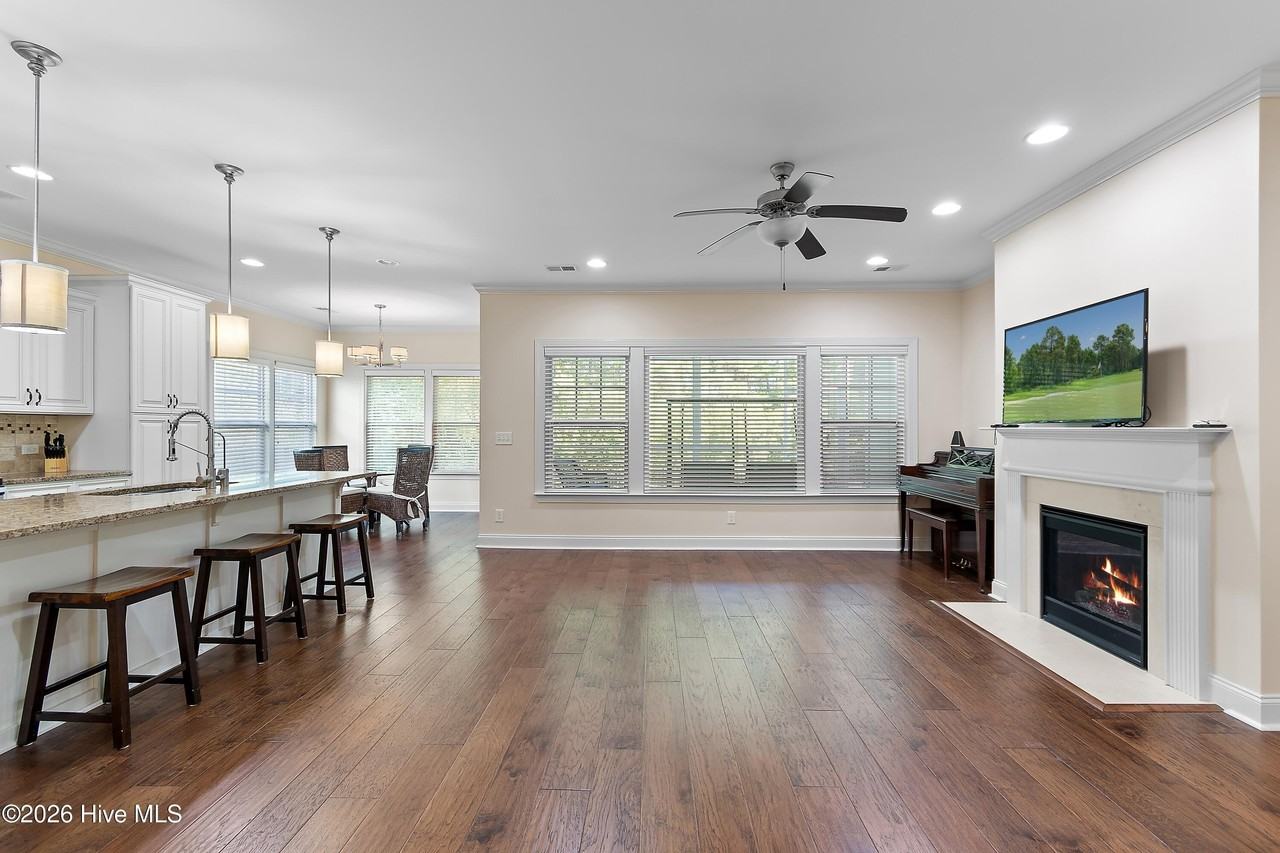 3224 Inland Cove Dr - Photo 4 of 43