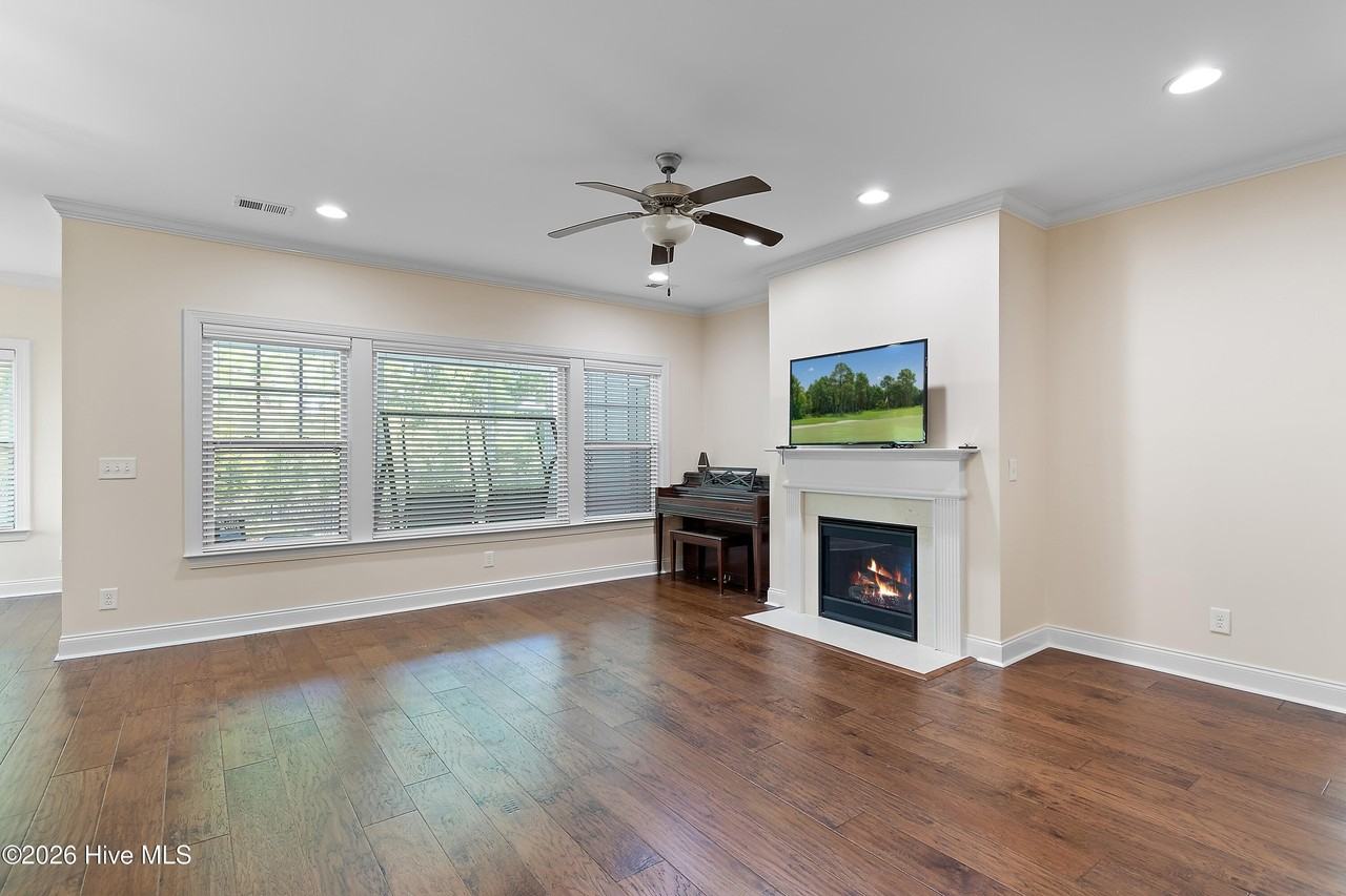 3224 Inland Cove Dr - Photo 5 of 43