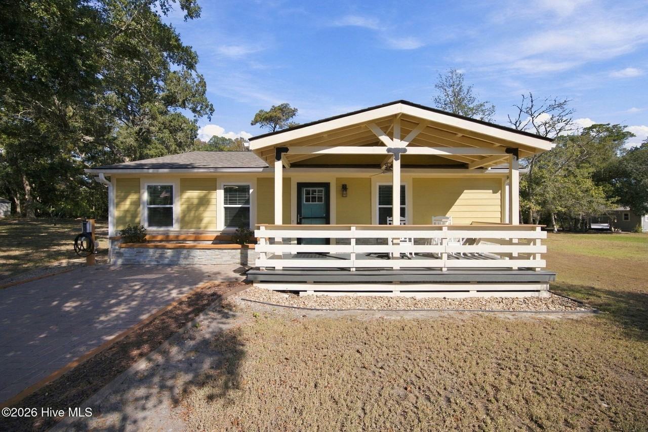 2878 Sea Aire Dr Sw - Photo 2 of 50