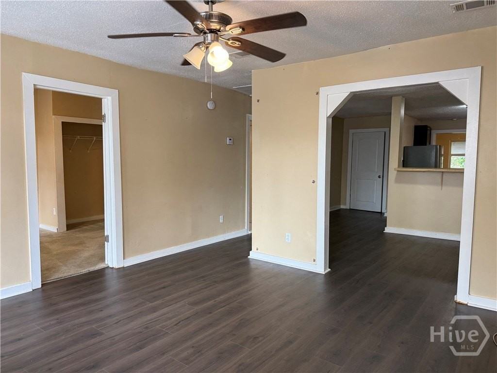 1014 Cope St - Photo 6 of 35