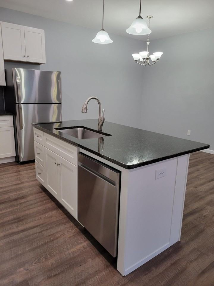 1402 16th St #B - Photo 7 of 19