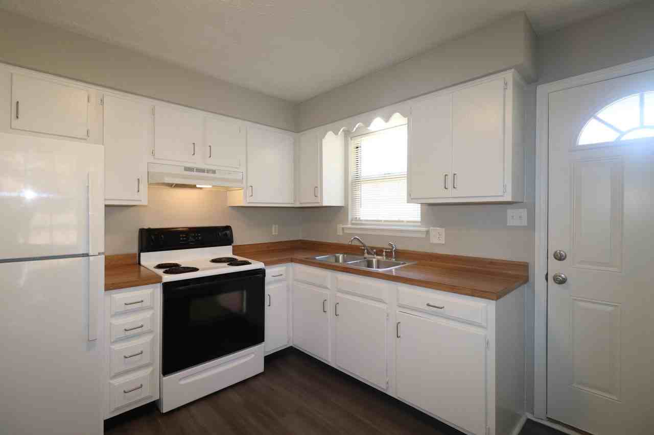 205 Ridgewood Dr - Photo 6 of 14
