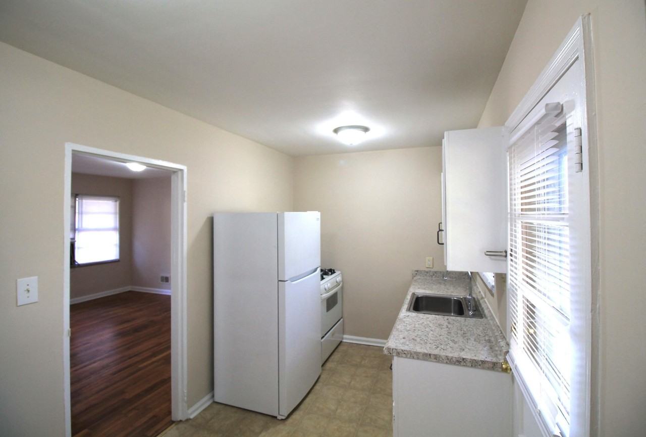 121 Saint Ann Dr - Photo 5 of 9