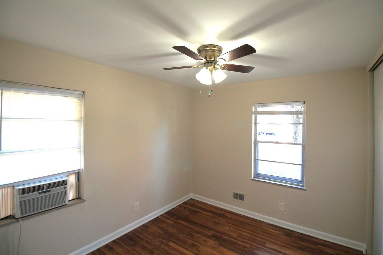 121 Saint Ann Dr - Photo 7 of 9
