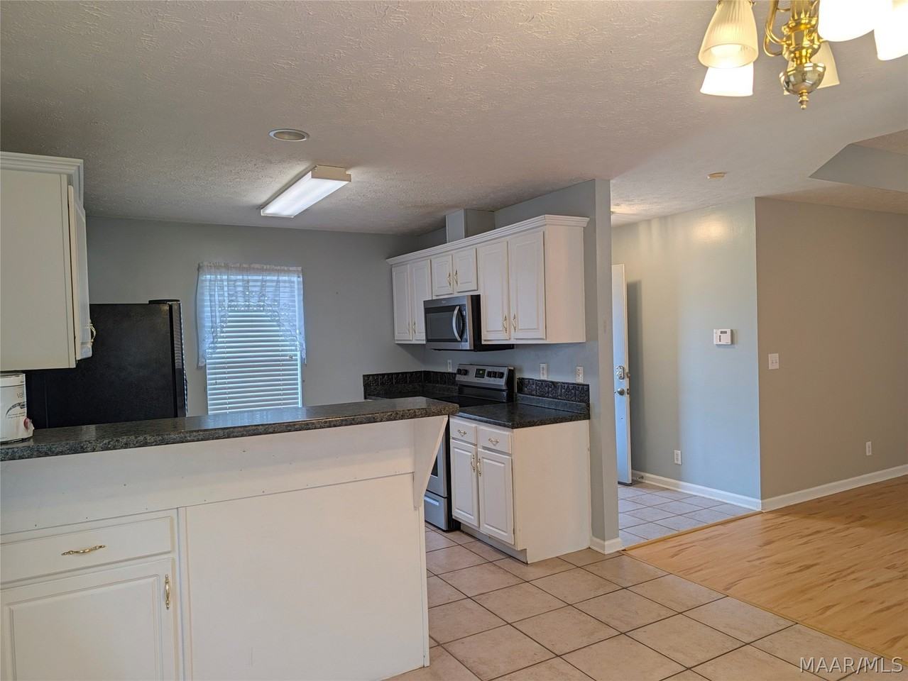 52 Hidden Valley Rd - Photo 7 of 40