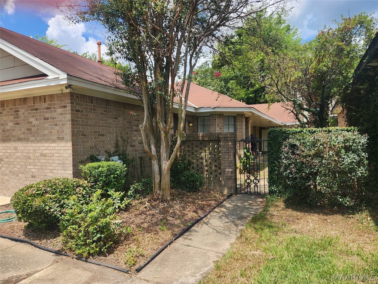 4157 Denton Dr - Photo 2 of 32