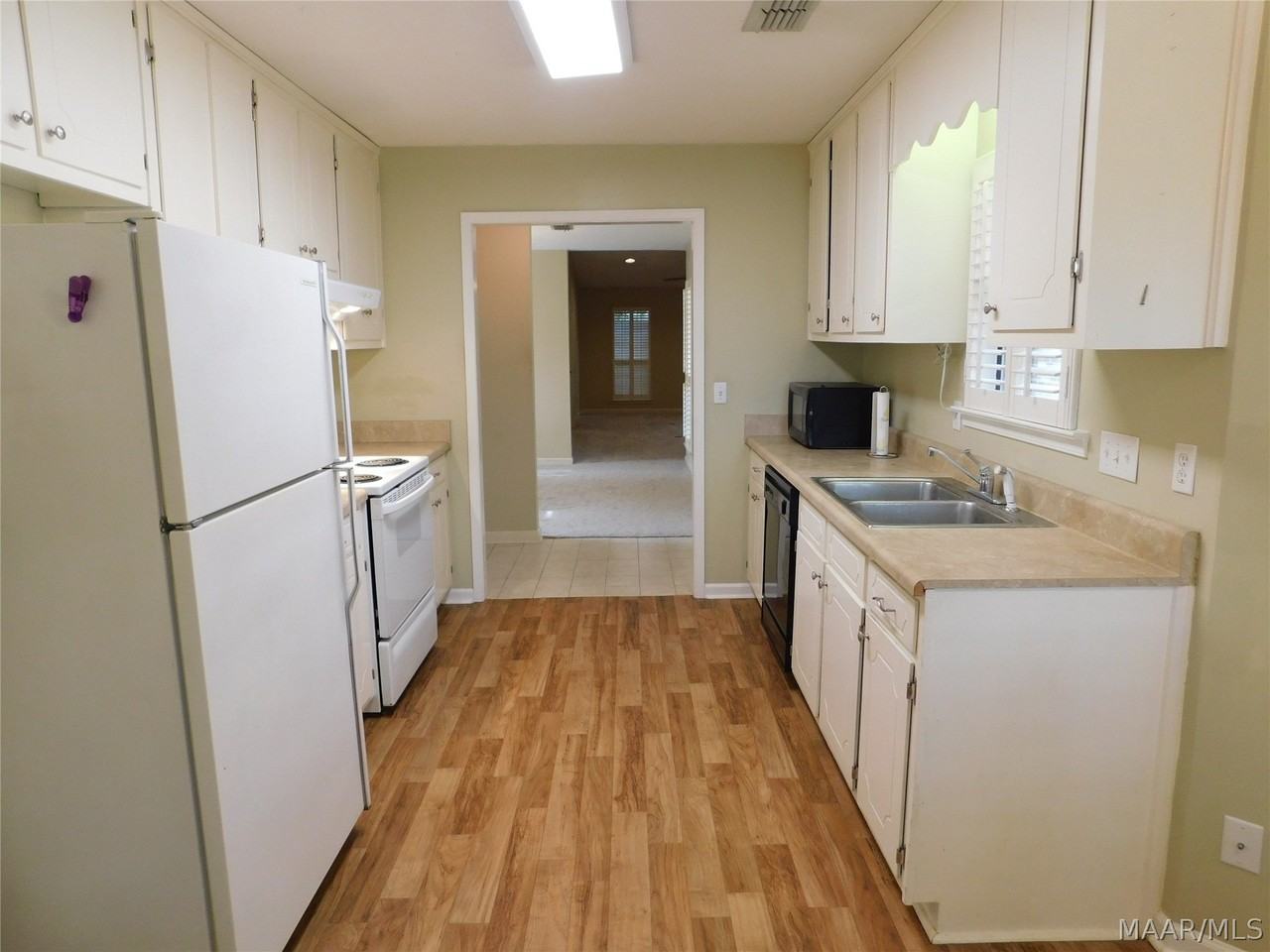4157 Denton Dr - Photo 6 of 32