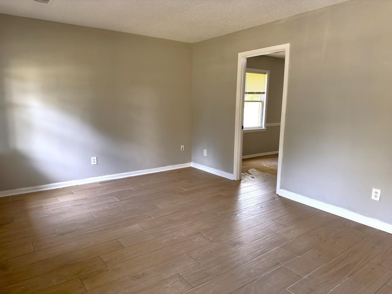1646 Ronda St - Photo 3 of 18