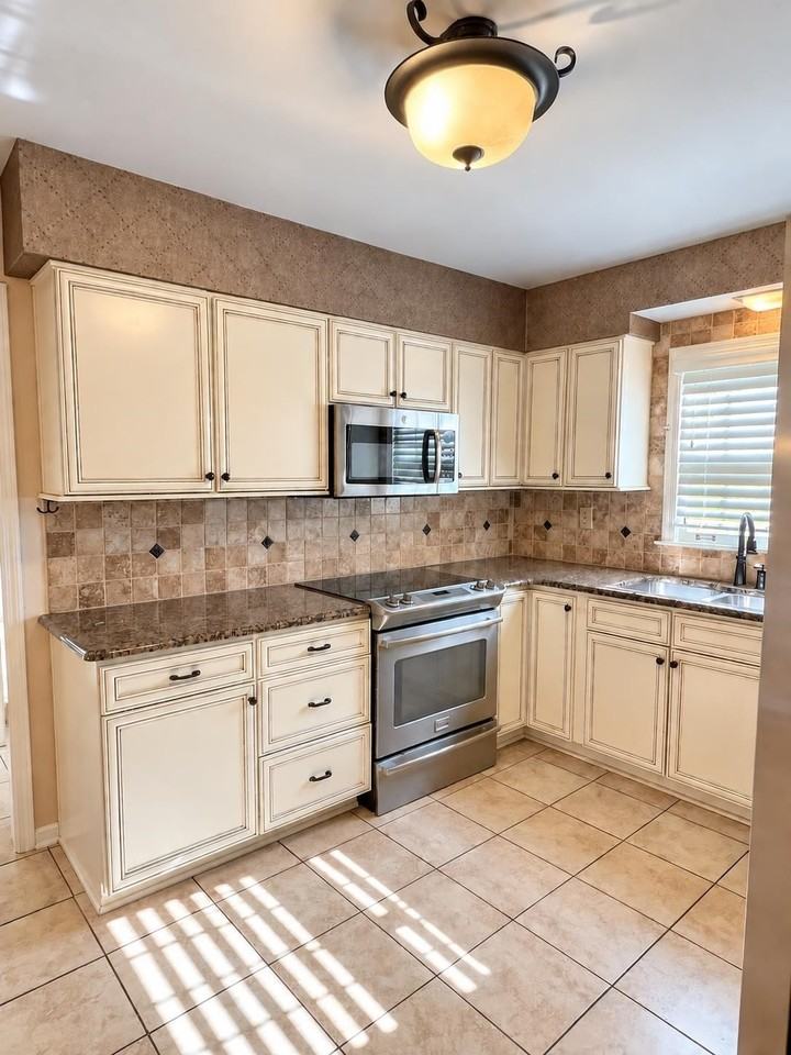 6922 Great Oaks Rd - Photo 2 of 16