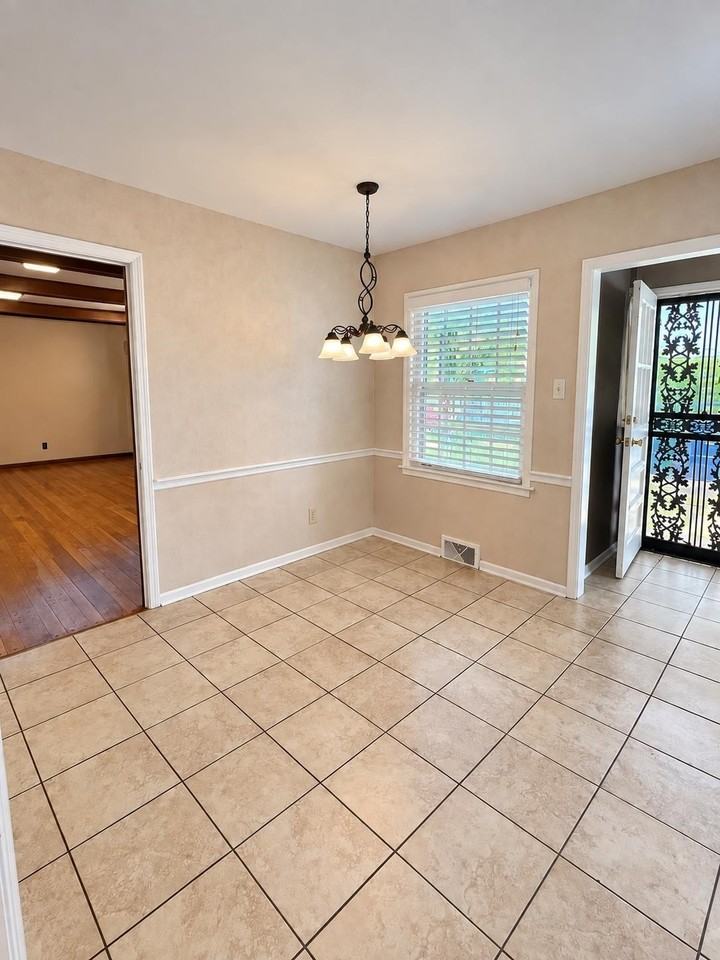 6922 Great Oaks Rd - Photo 6 of 16