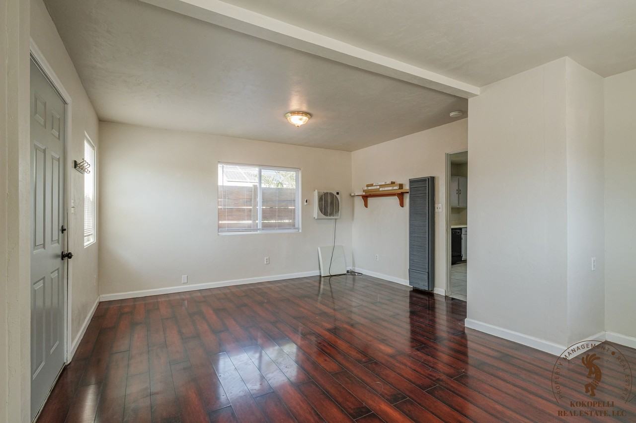 540 W Eighth St #1 - Photo 2 of 24