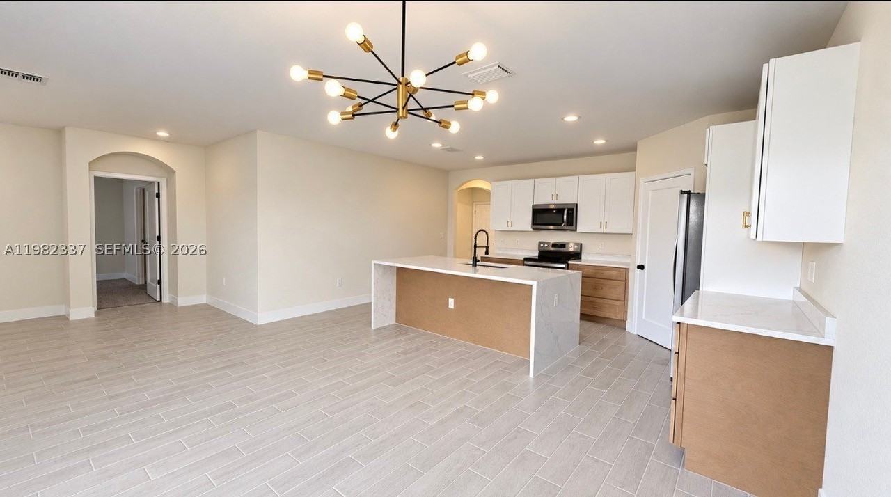 5215 Butte St - Photo 5 of 17
