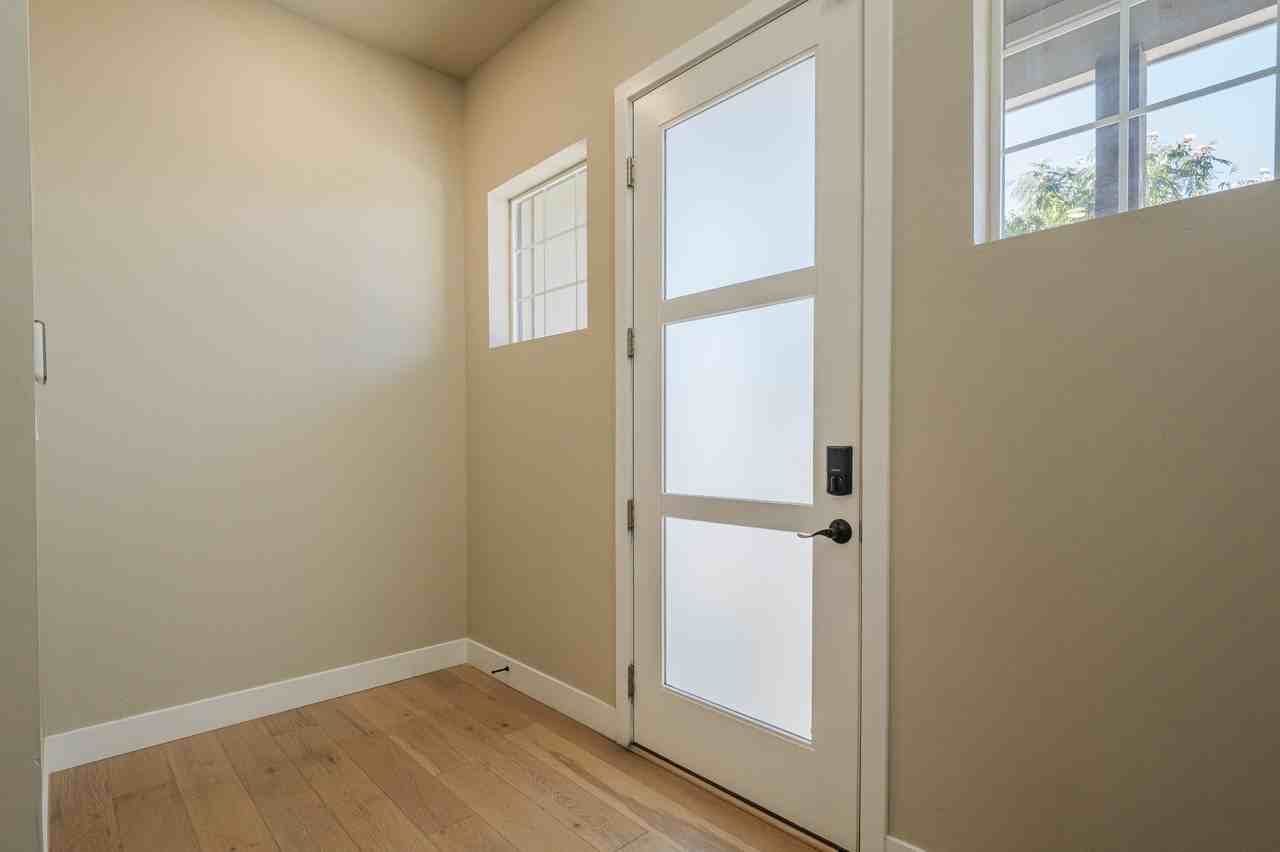 1850 Wellington Ave #1 - Photo 4 of 40
