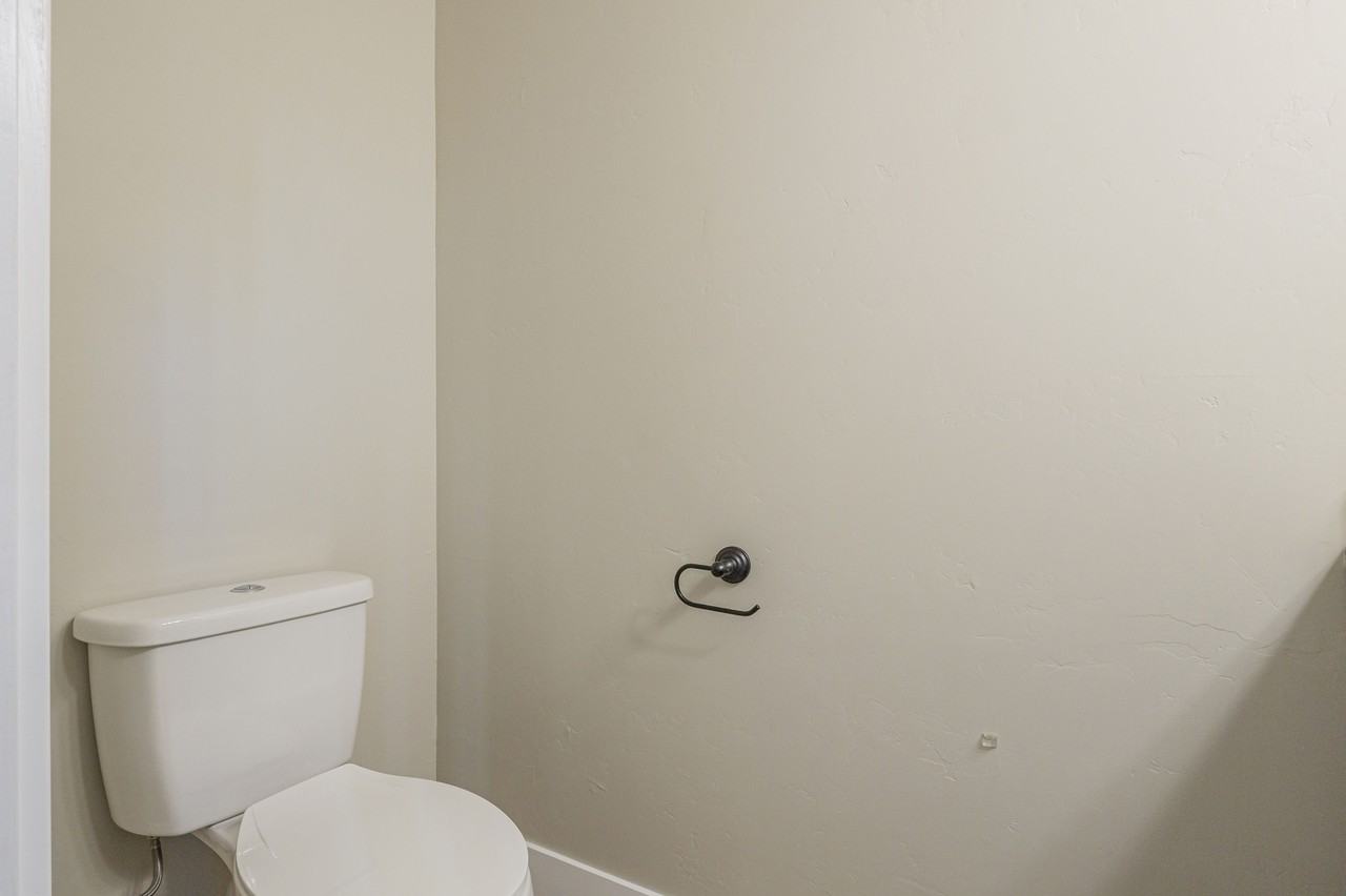 1850 Wellington Ave #1 - Photo 6 of 40