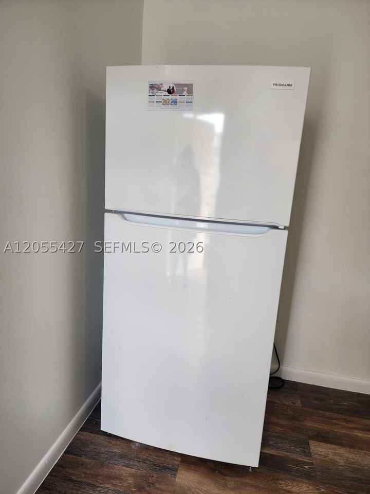 3533 Sw 91st Ave #A - Photo 6 of 16