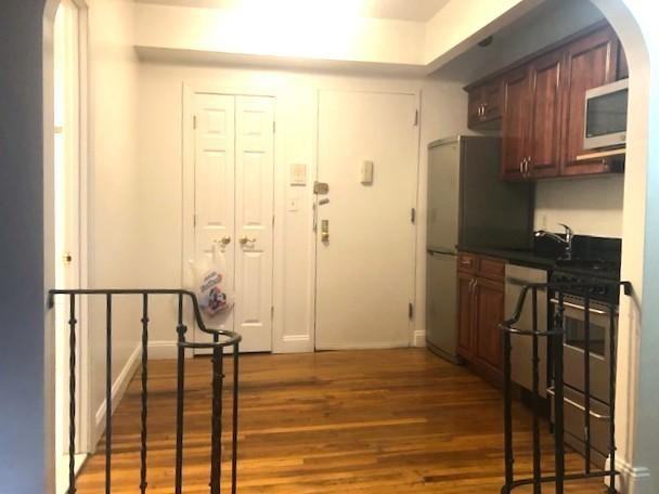 487 W End Ave - Photo 3 of 10