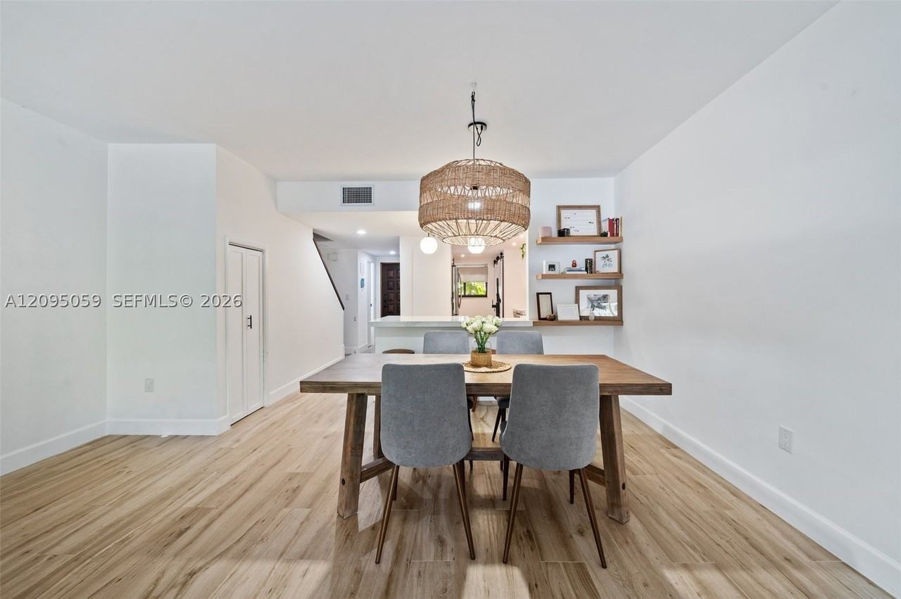 2600 Cardena St #11 - Photo 5 of 16