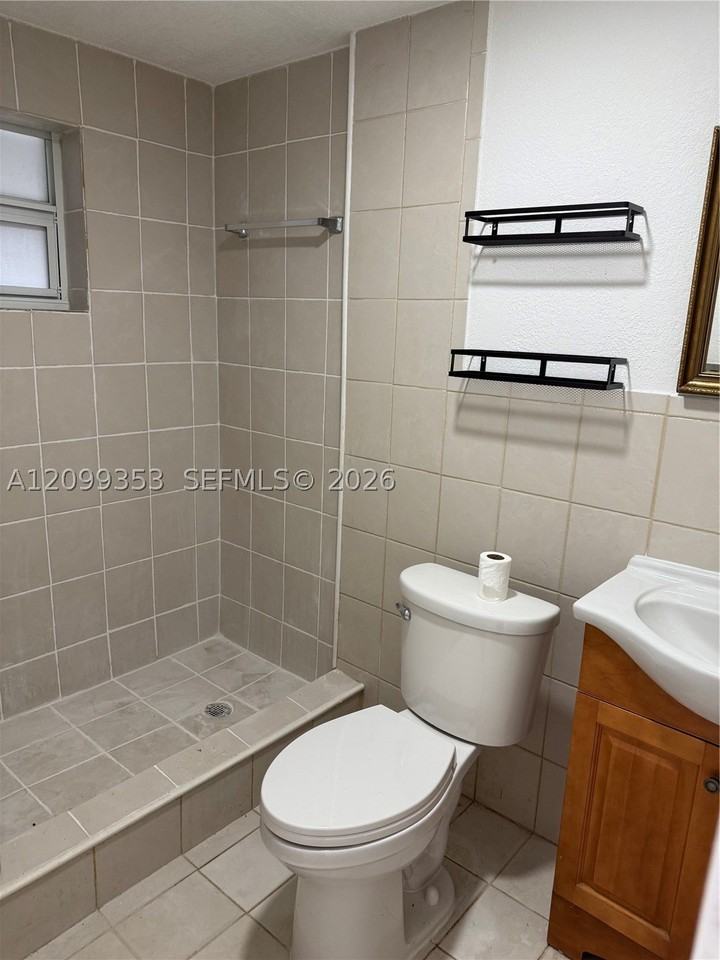 1795 Sw 16th St #1 - Photo 7 of 13