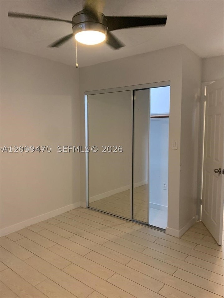 947 Lenox Ave #204 - Photo 6 of 21