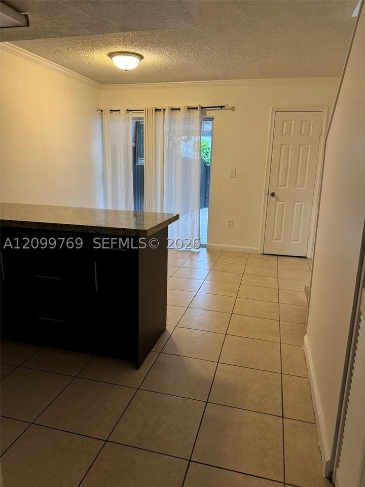 2091 W 54th Ter #37 - Photo 6 of 33