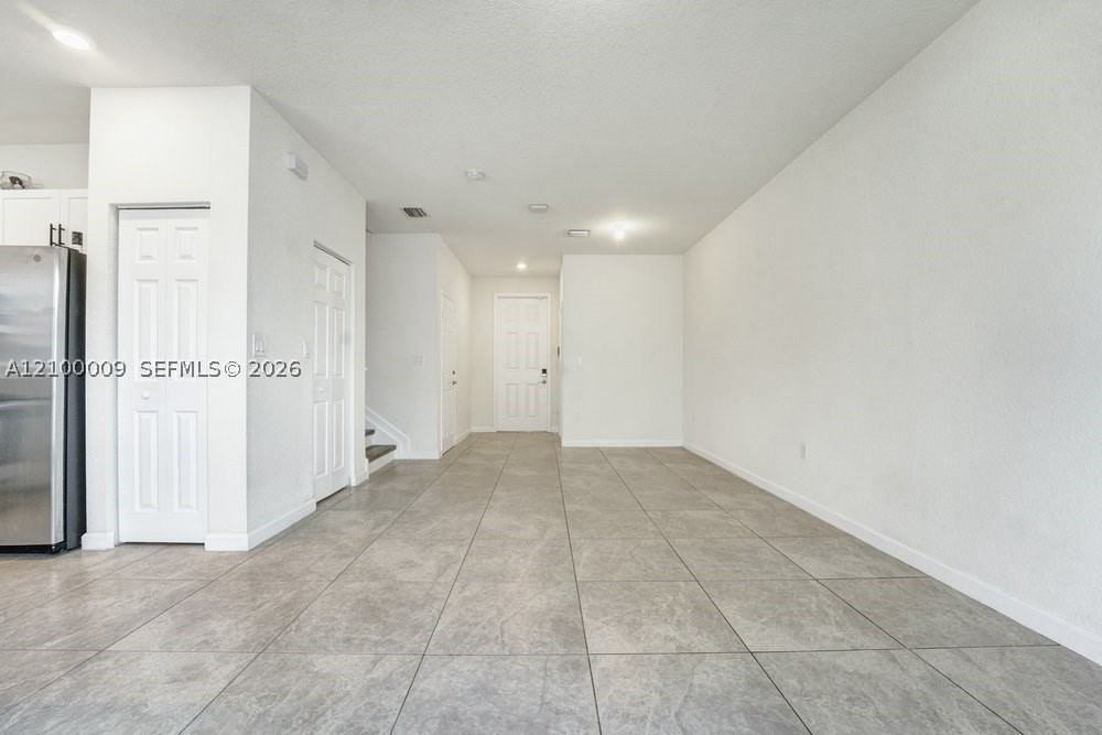 3412 W 106th St #3412 - Photo 3 of 38