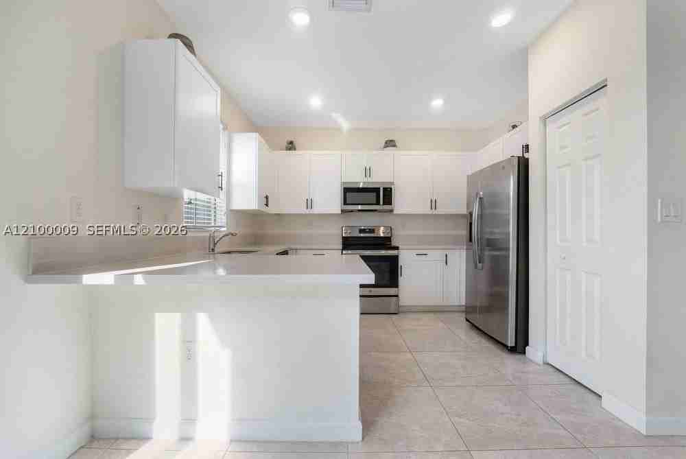 3412 W 106th St #3412 - Photo 5 of 38