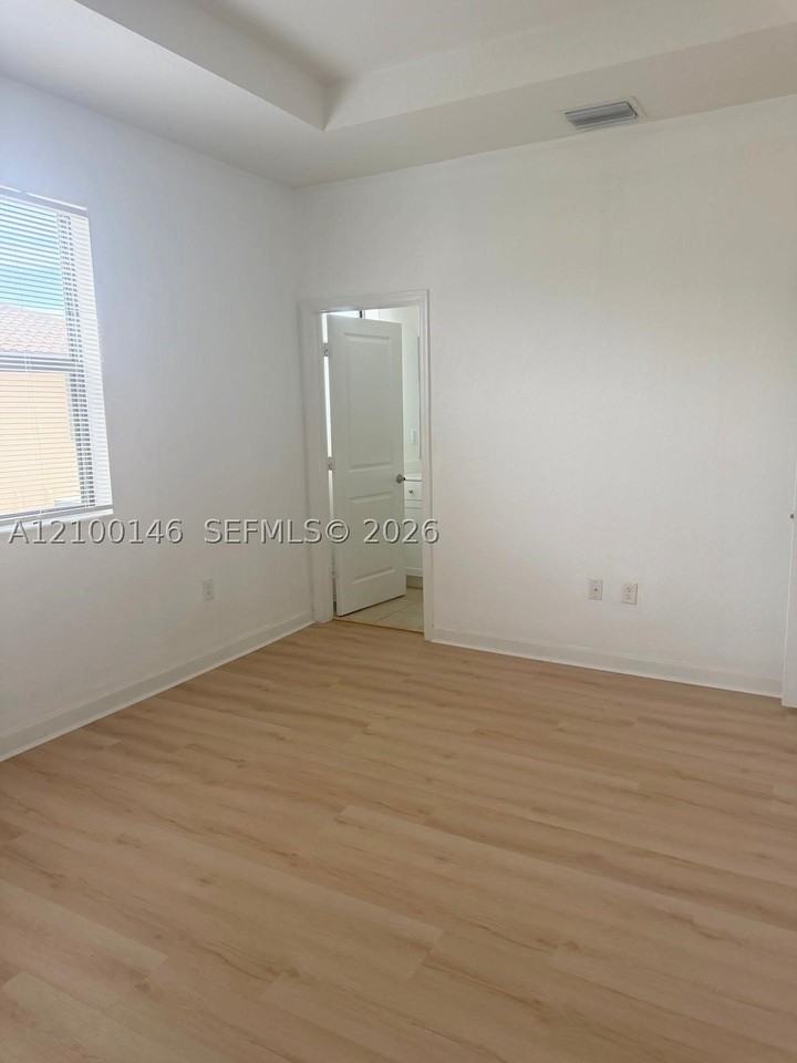 11347 Sw 250th Ter - Photo 3 of 10