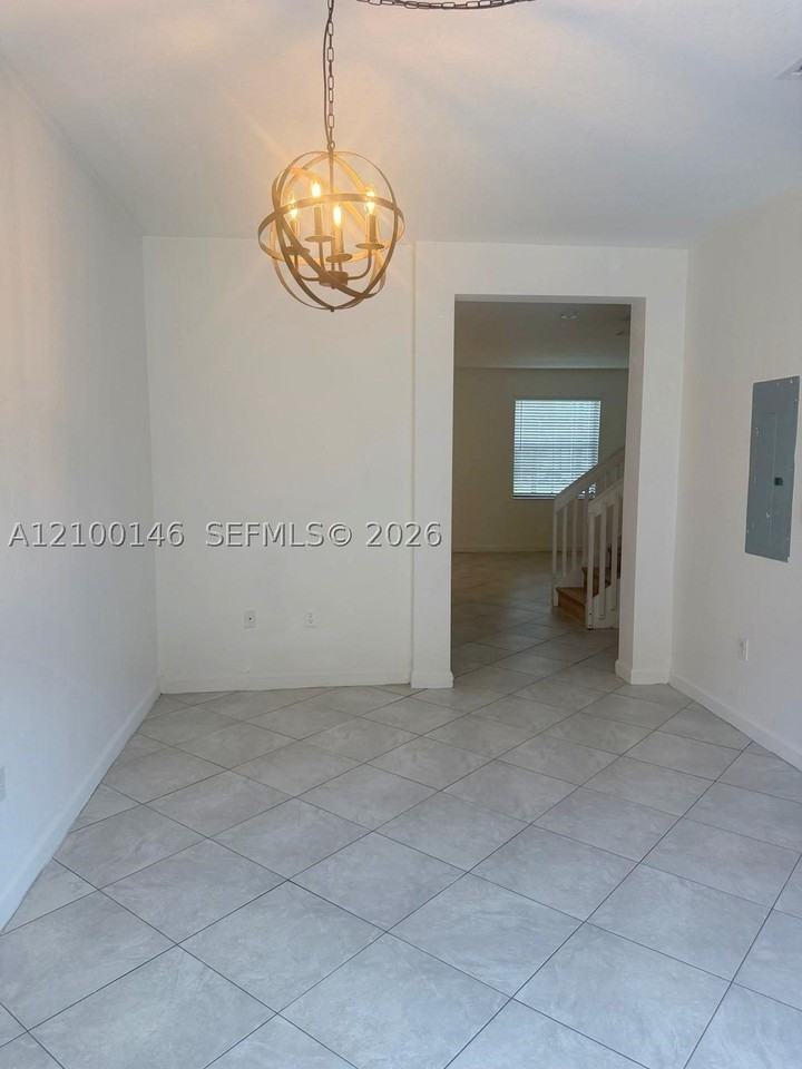 11347 Sw 250th Ter - Photo 6 of 10