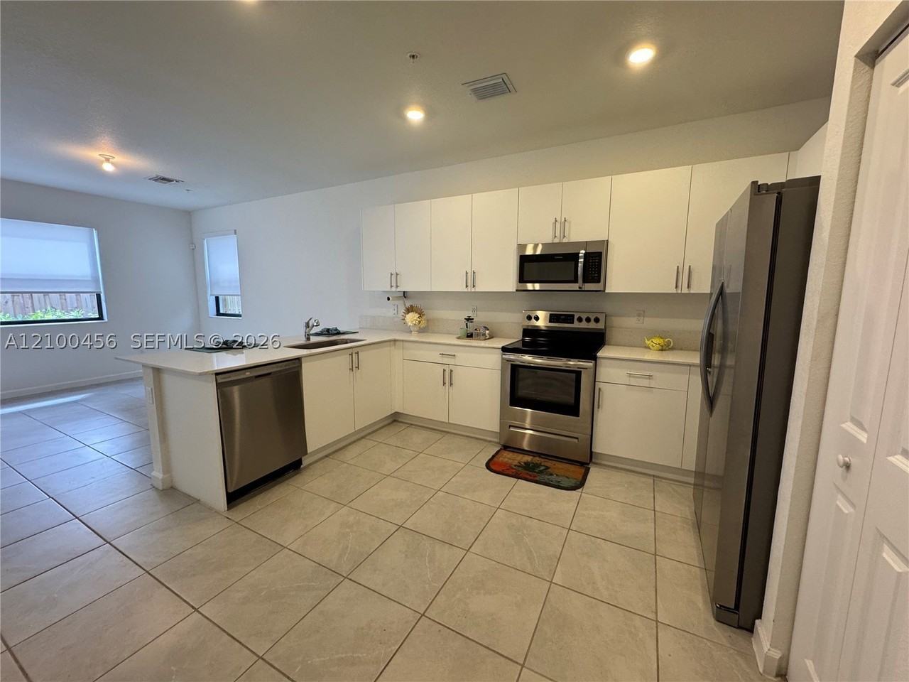 267 Sw 159th Pl - Photo 6 of 27