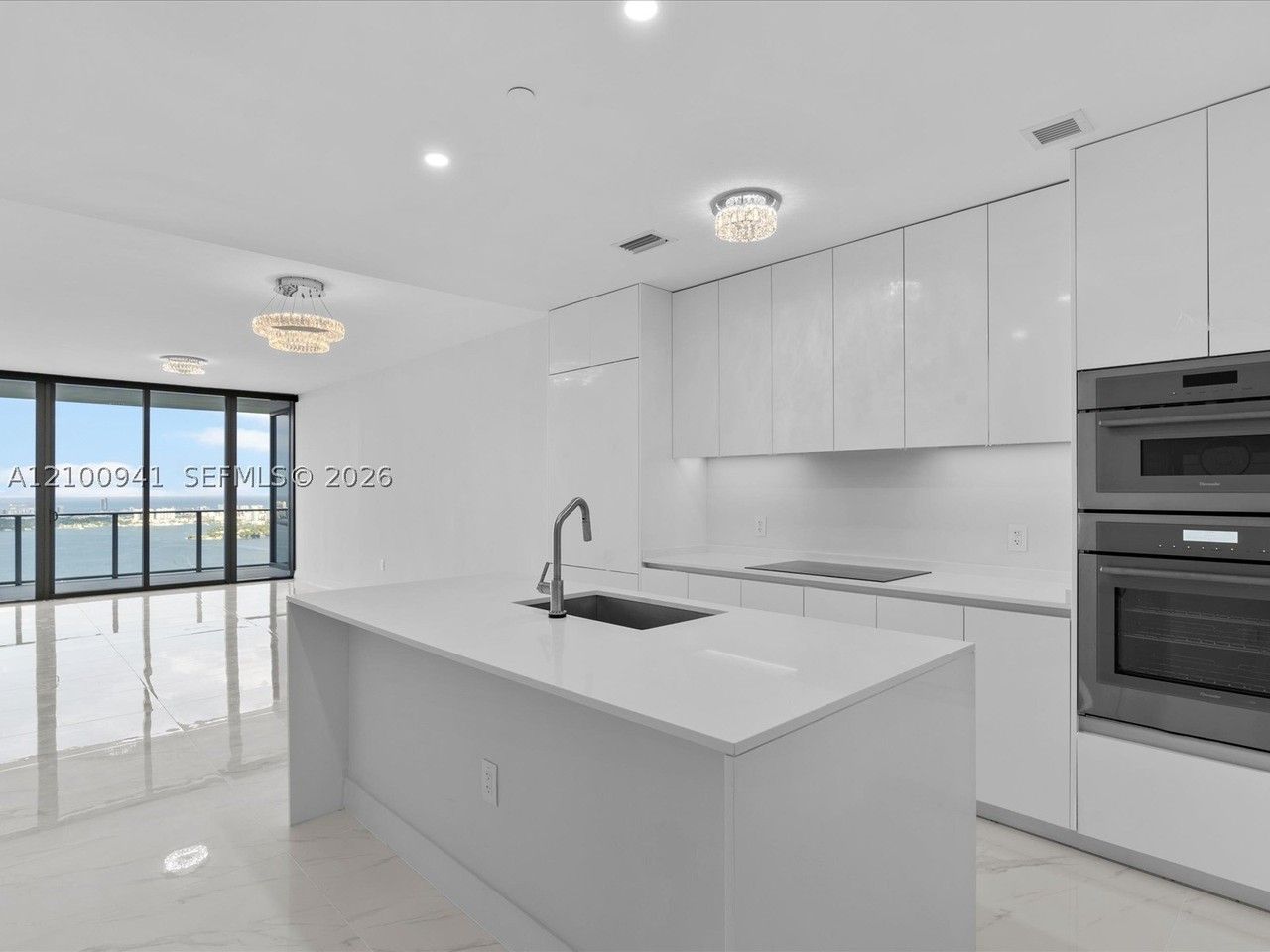 700 Ne 24th St #4906