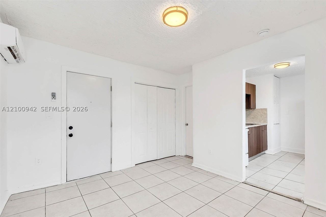 50 Nw 79th St #11 - Photo 2 of 15