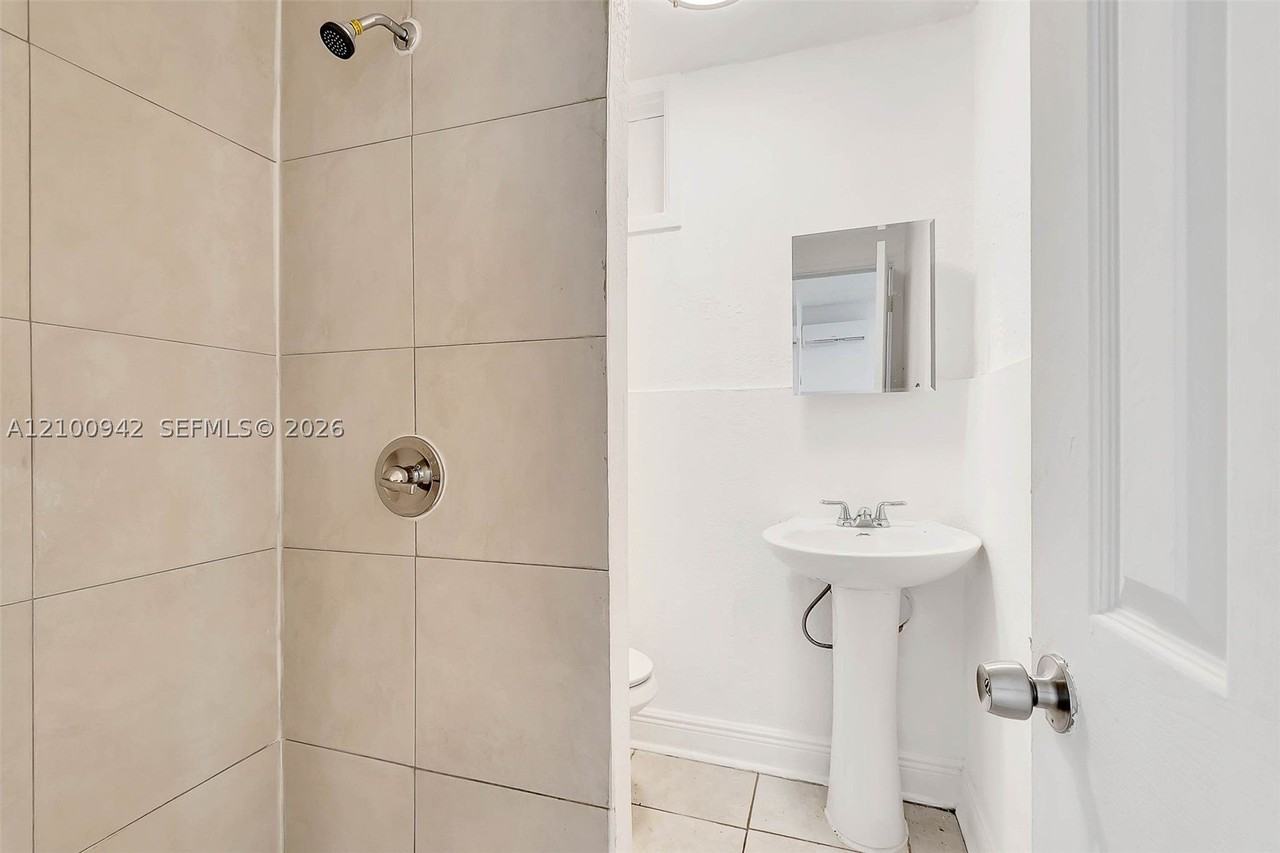 50 Nw 79th St #11 - Photo 7 of 15