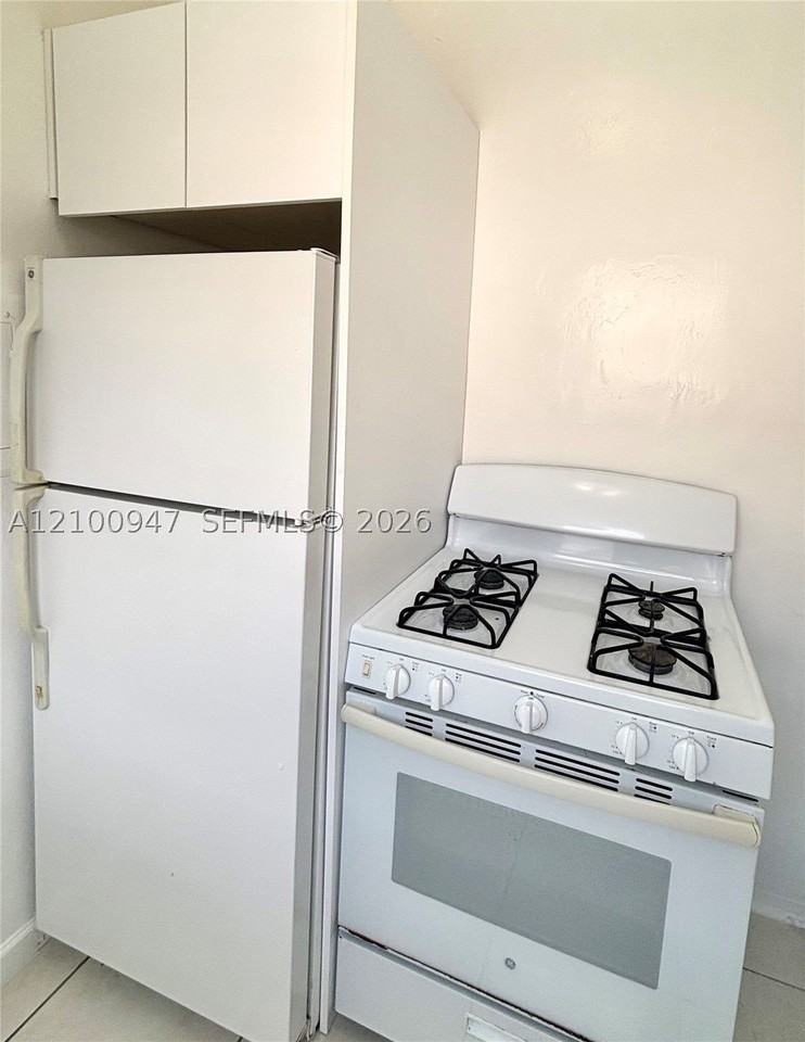 29 Navarre Ave #6 - Photo 3 of 6
